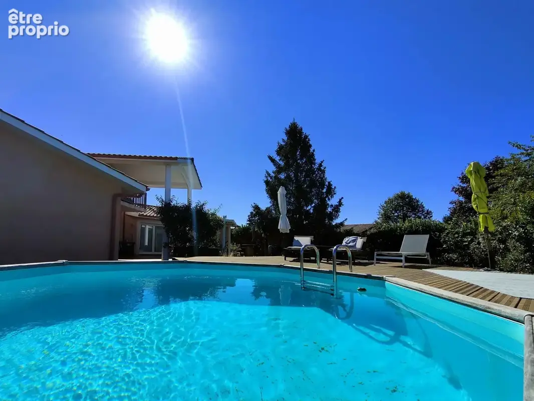 Centre Saint-Médard d'Eyrans : Maison de 145 m² - photo 3