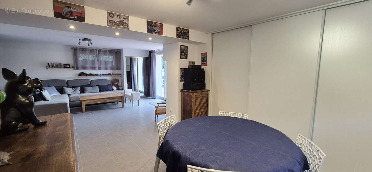 Maison à CHAVANOZ