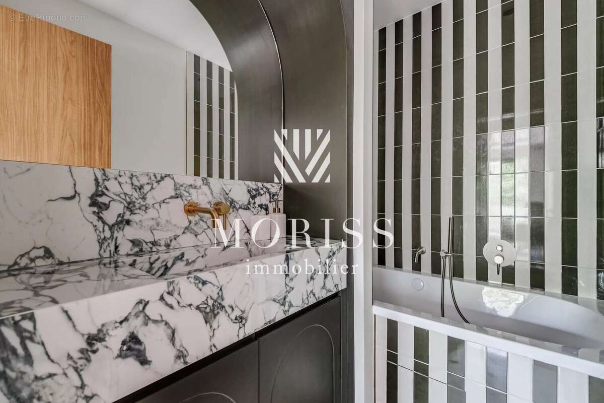Appartement à NEUILLY-SUR-SEINE
