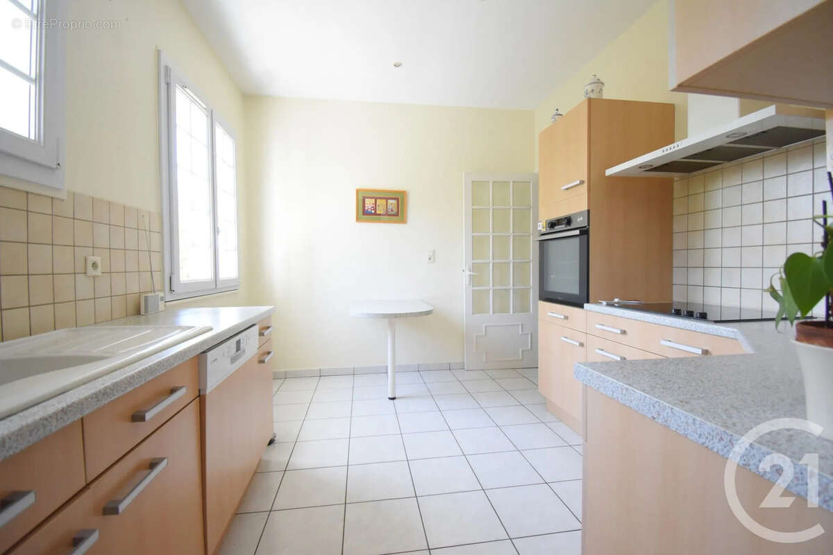 Maison 136 m² à Vichy  - photo 7