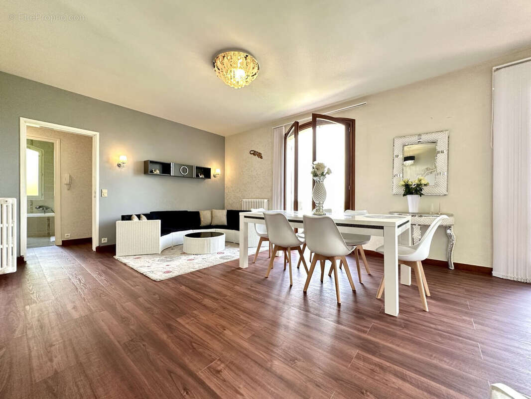 Maison 220 m² à Chateaugay  - photo 6