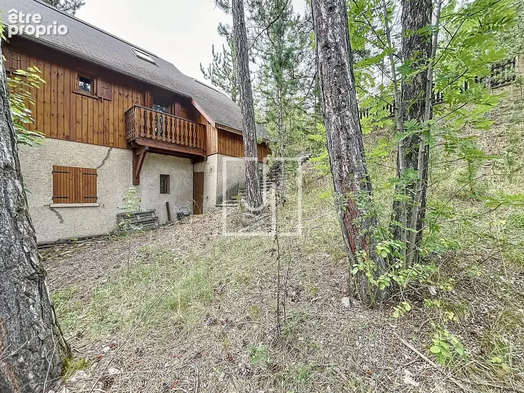 A vendre : Chalet 4 pièces avec terrasse, jardin et garage sur les hauteurs de Barcelonnette - photo 8