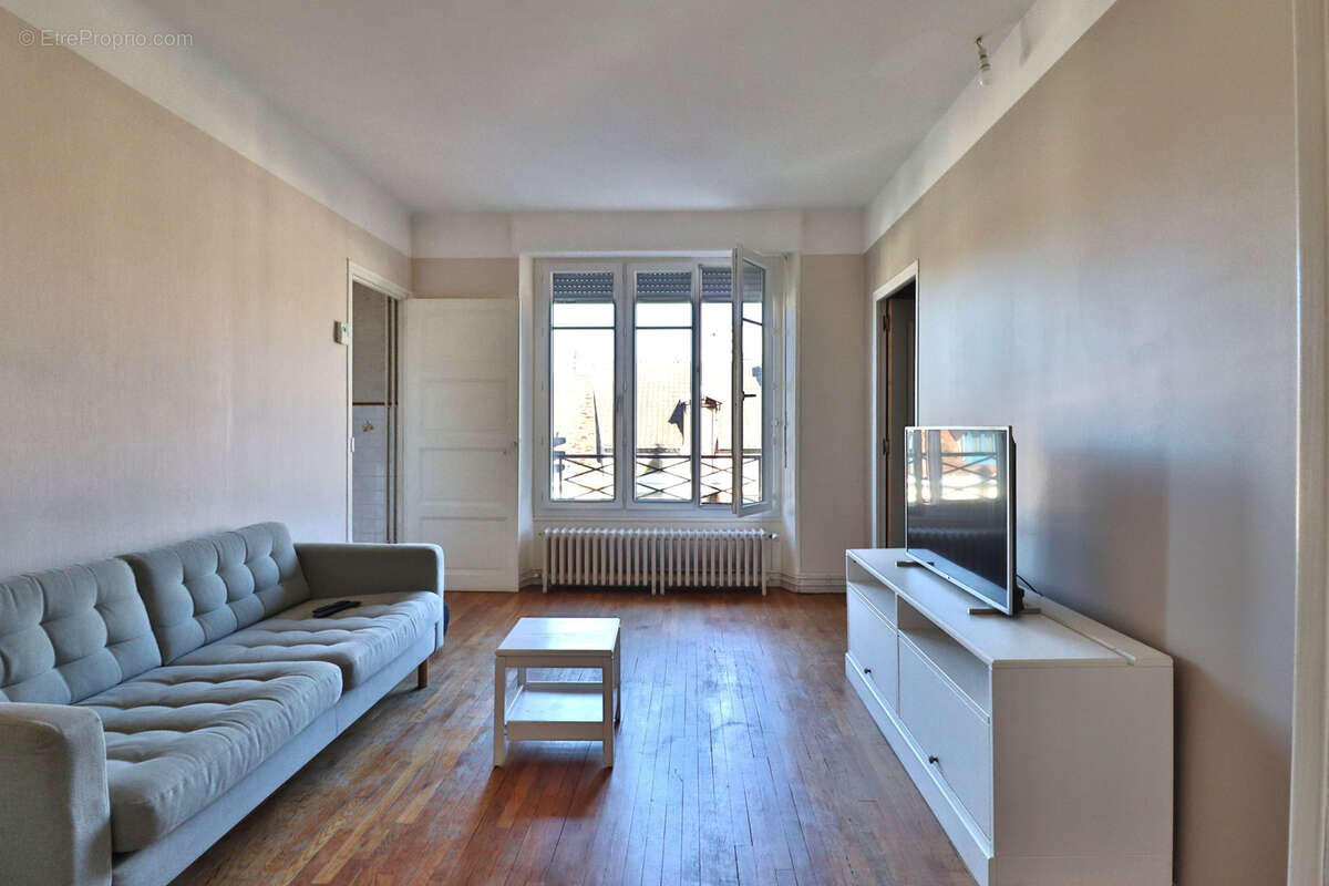 Troyes - hyper centre - t5 meuble - photo 2
