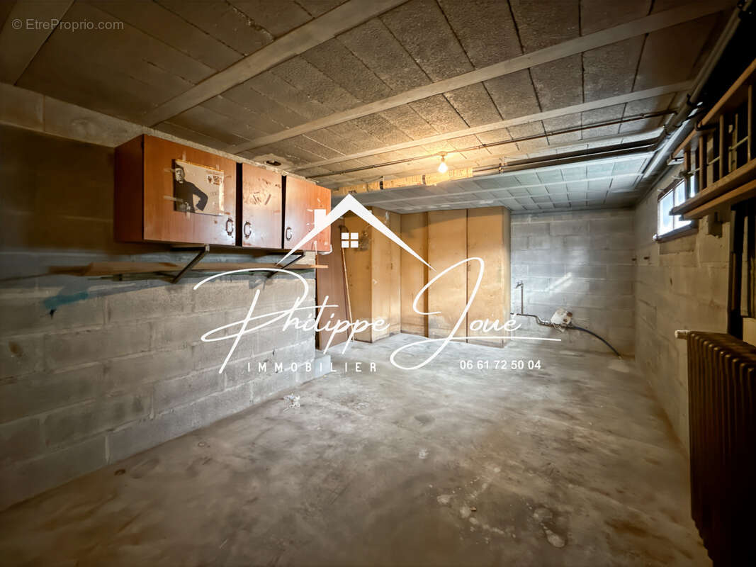 Maison à VILLENEUVE-L'ARCHEVEQUE