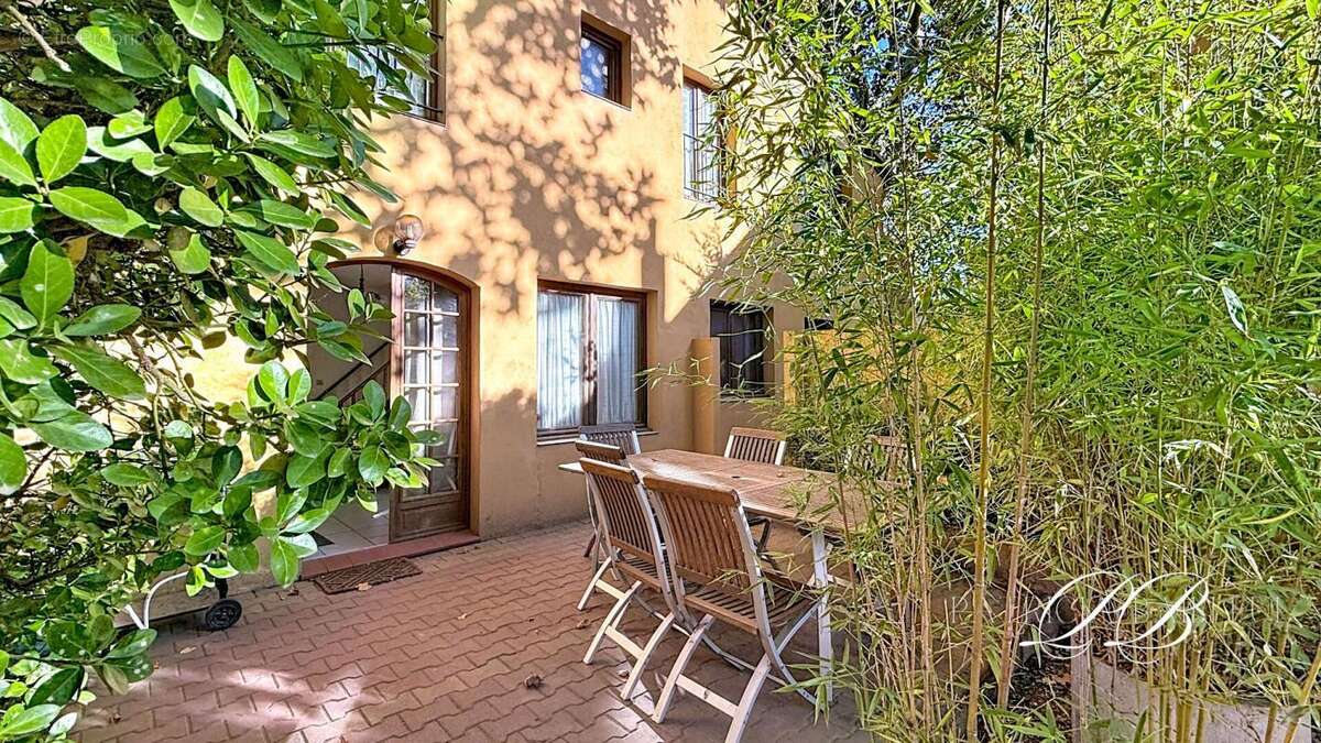 Maison à SAINT-CYPRIEN