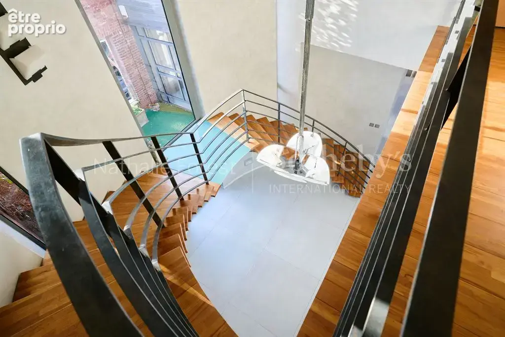 Vieux Lille , splendide Penthouse type 5 de 320 m2 , 3 terrasses , garage. - photo 11