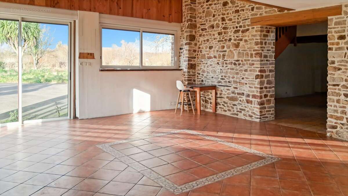 Maison à BAIN-DE-BRETAGNE