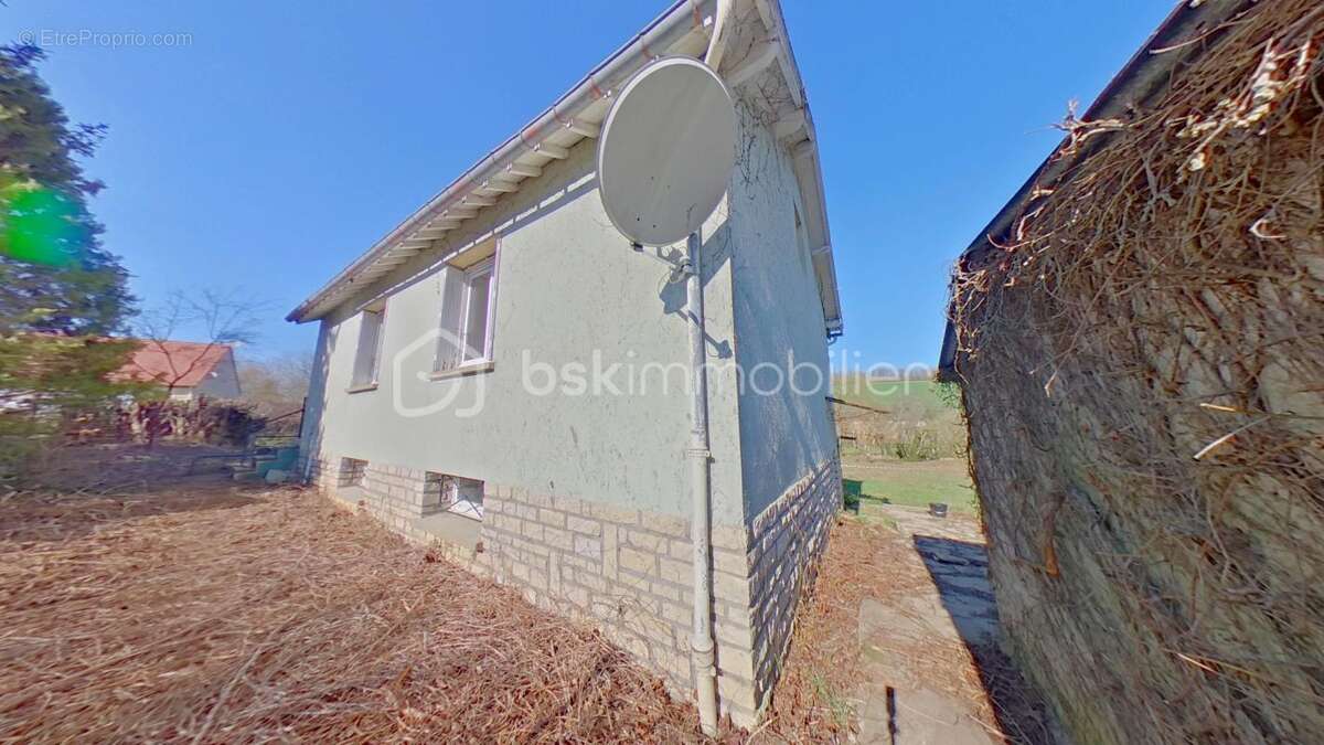 Maison à EGRISELLES-LE-BOCAGE