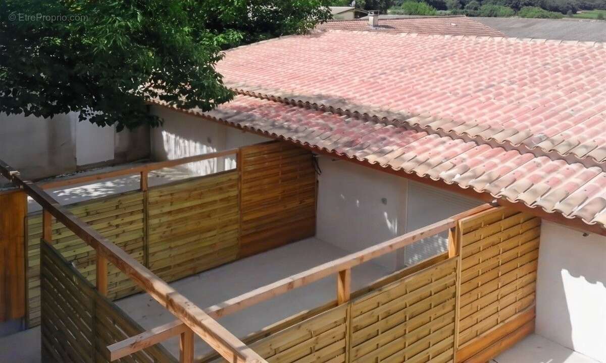 Maison à SANILHAC-SAGRIES