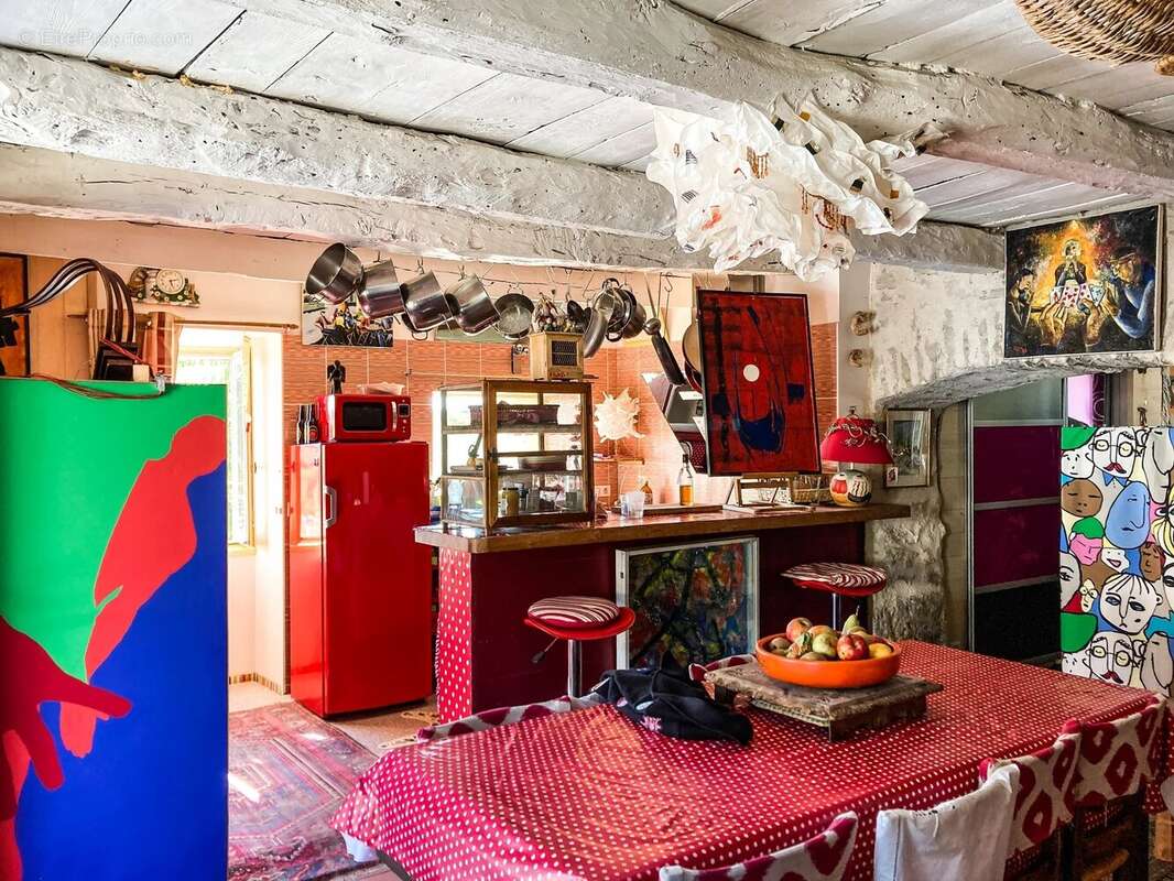 Appartement à PUYJOURDES