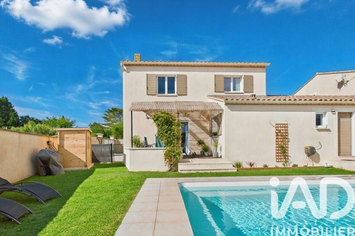 Photo 1 - Maison à ROCHEFORT-DU-GARD