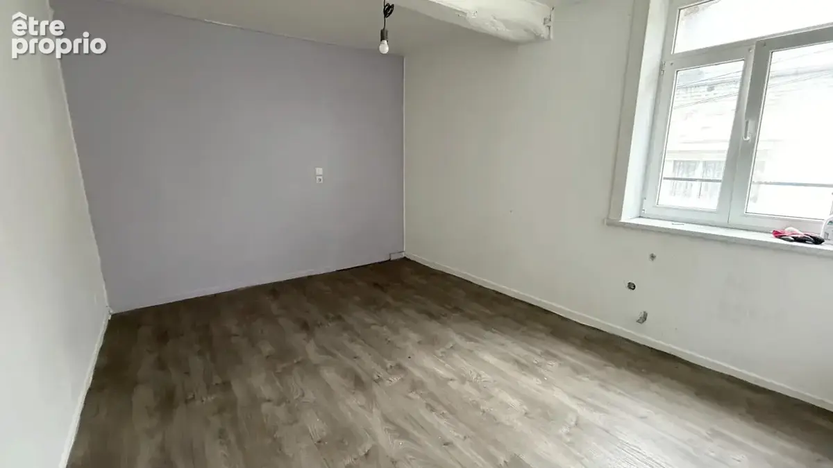 Immeuble à fort potentiel locatif à Avesnes-sur-Helpe, 6 logements + 3 garages - photo 7
