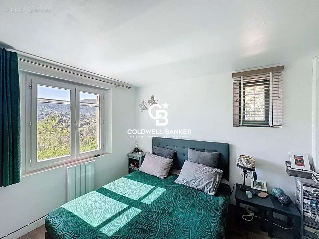 Maison à LES ADRETS-DE-L&#039;ESTEREL