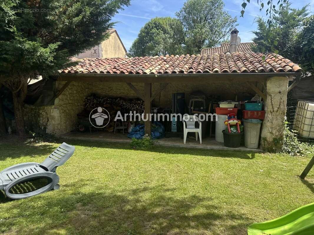 Maison à NEUVIC