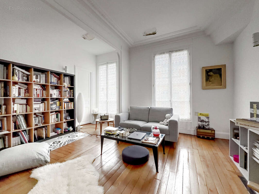 Appartement à CHARENTON-LE-PONT