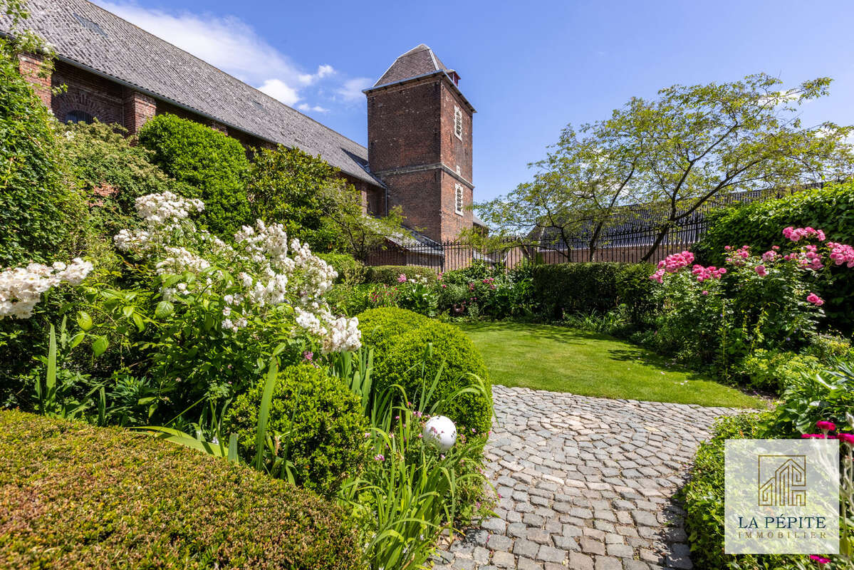 Domaine historique avec revenus locatifs immédiats et potentiel exceptionnel - photo 5
