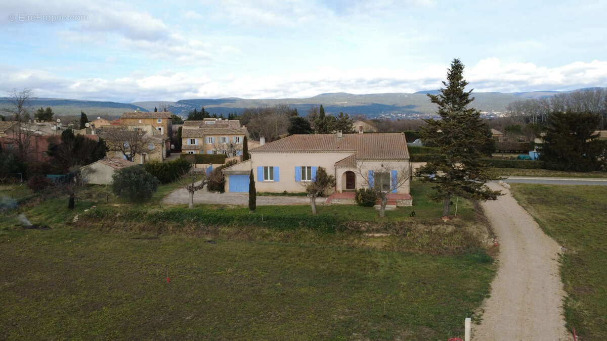 Maison familiale 125 m2 - Plain pied - vue Luberon - photo 6