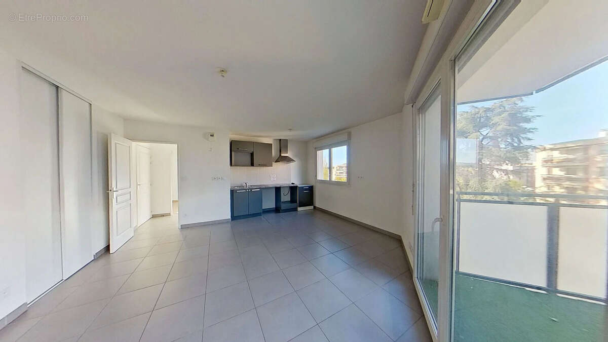 Appartement à TASSIN-LA-DEMI-LUNE