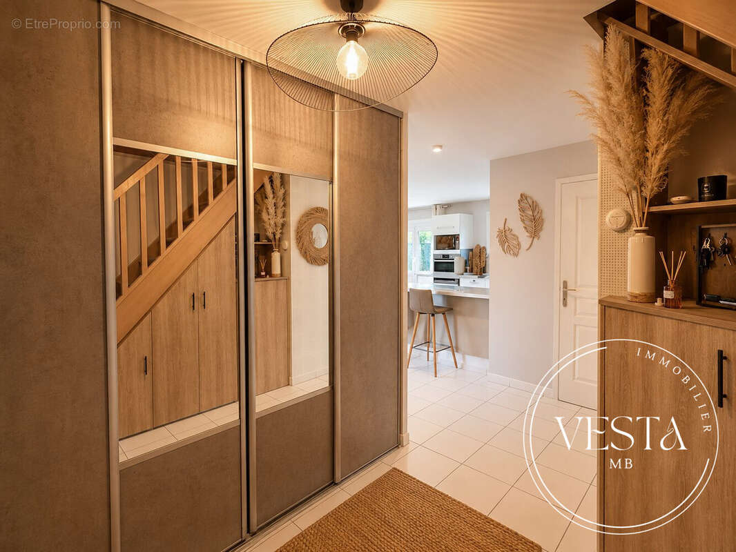 Maison 92 m² à Treclun  - photo 5