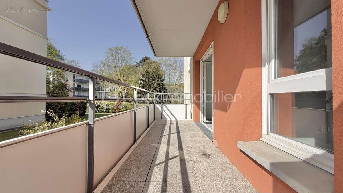Appartement à SAINT-BRICE-SOUS-FORET