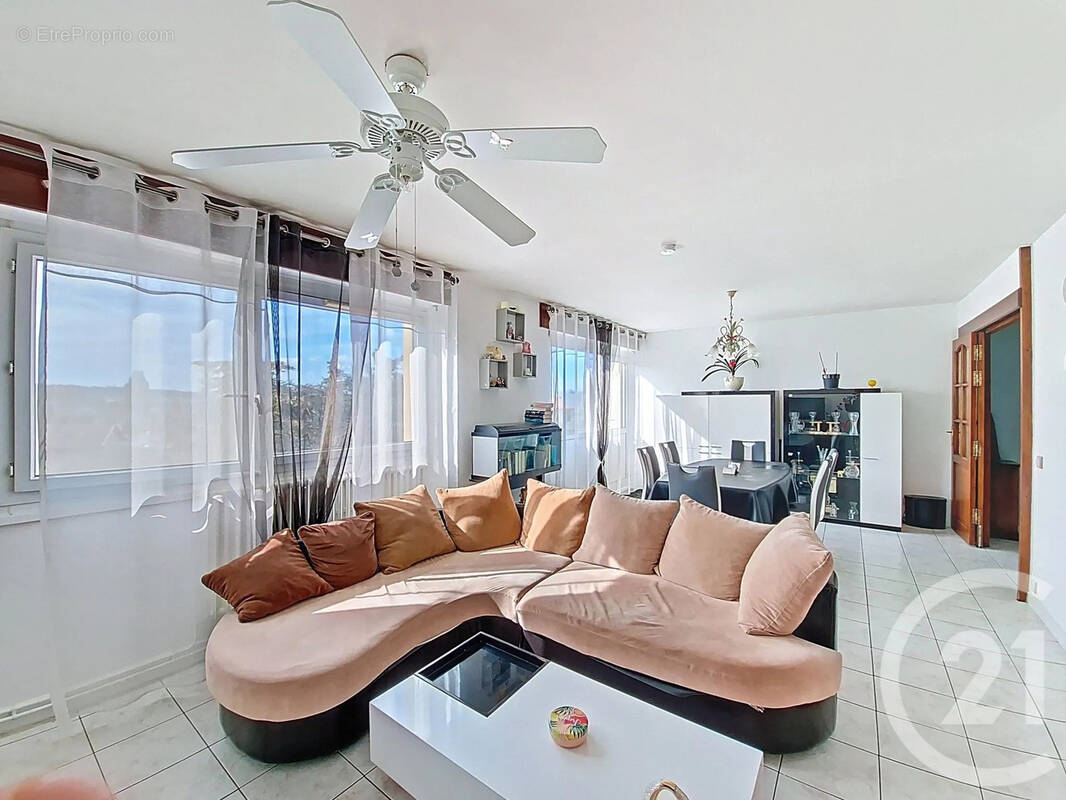 Appartement à FEYZIN