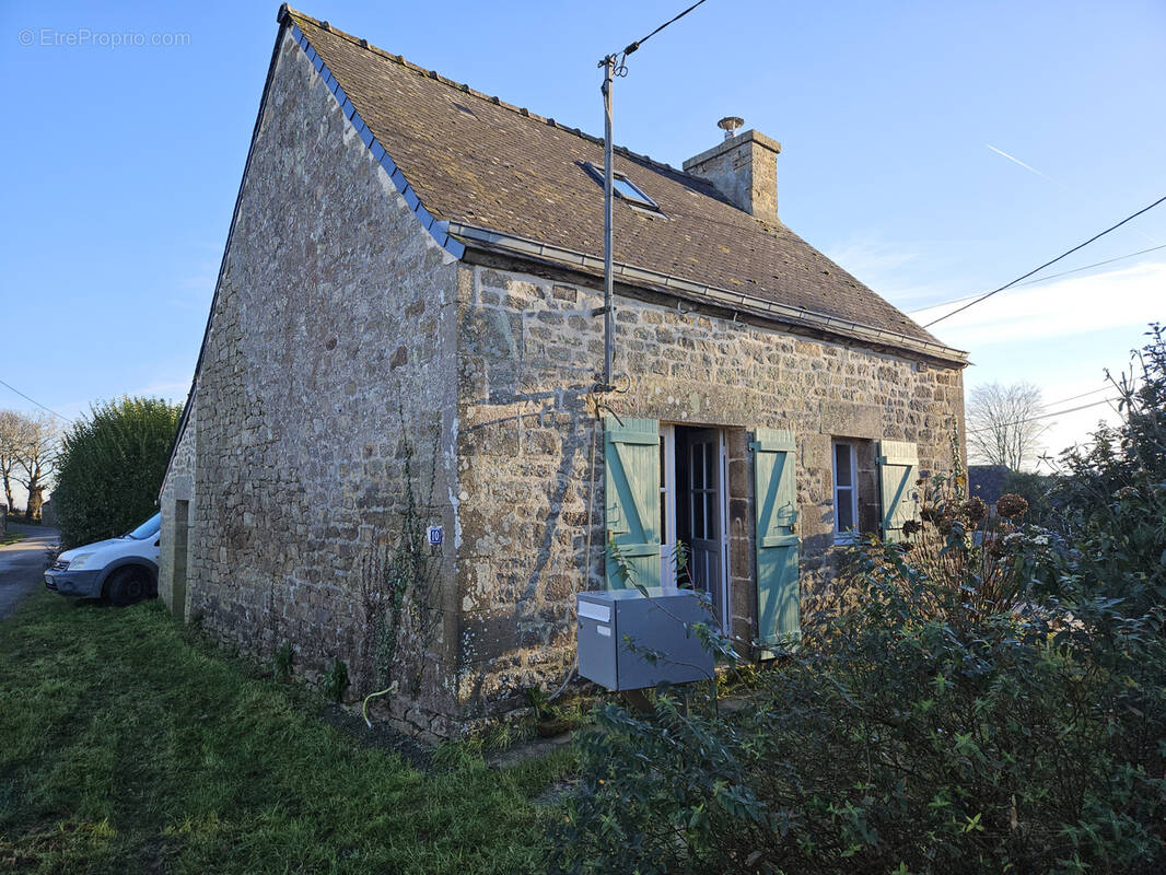 Maison à CLEGUEREC