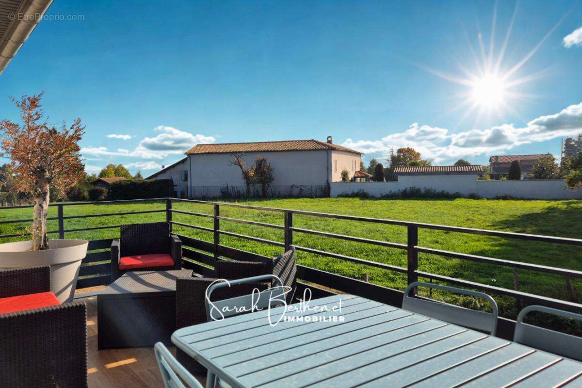 Appartement à SAINTE-CONSORCE