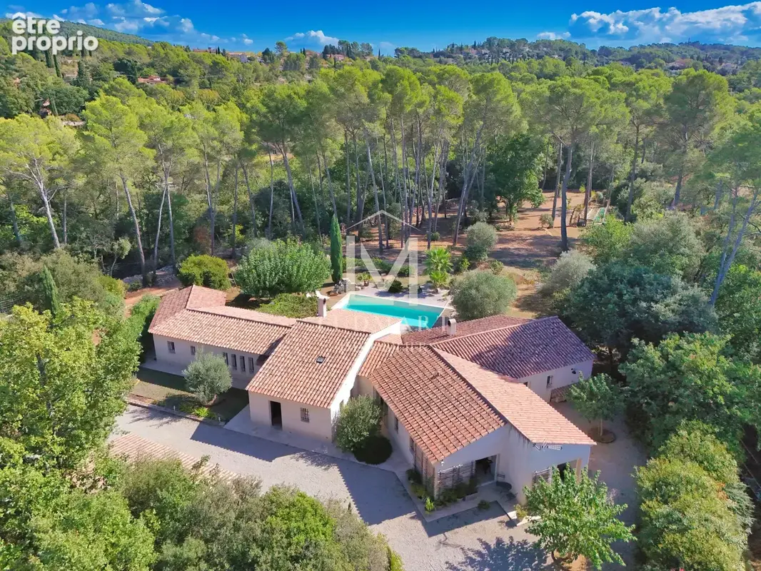 Propriété provençale de caractère avec 5 suites, maison d’amis et piscine à Lorgues - photo 3