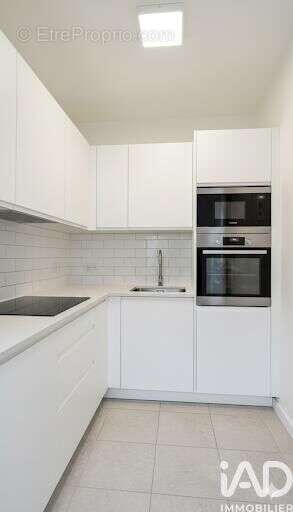 Photo 8 - Appartement à PARIS-8E