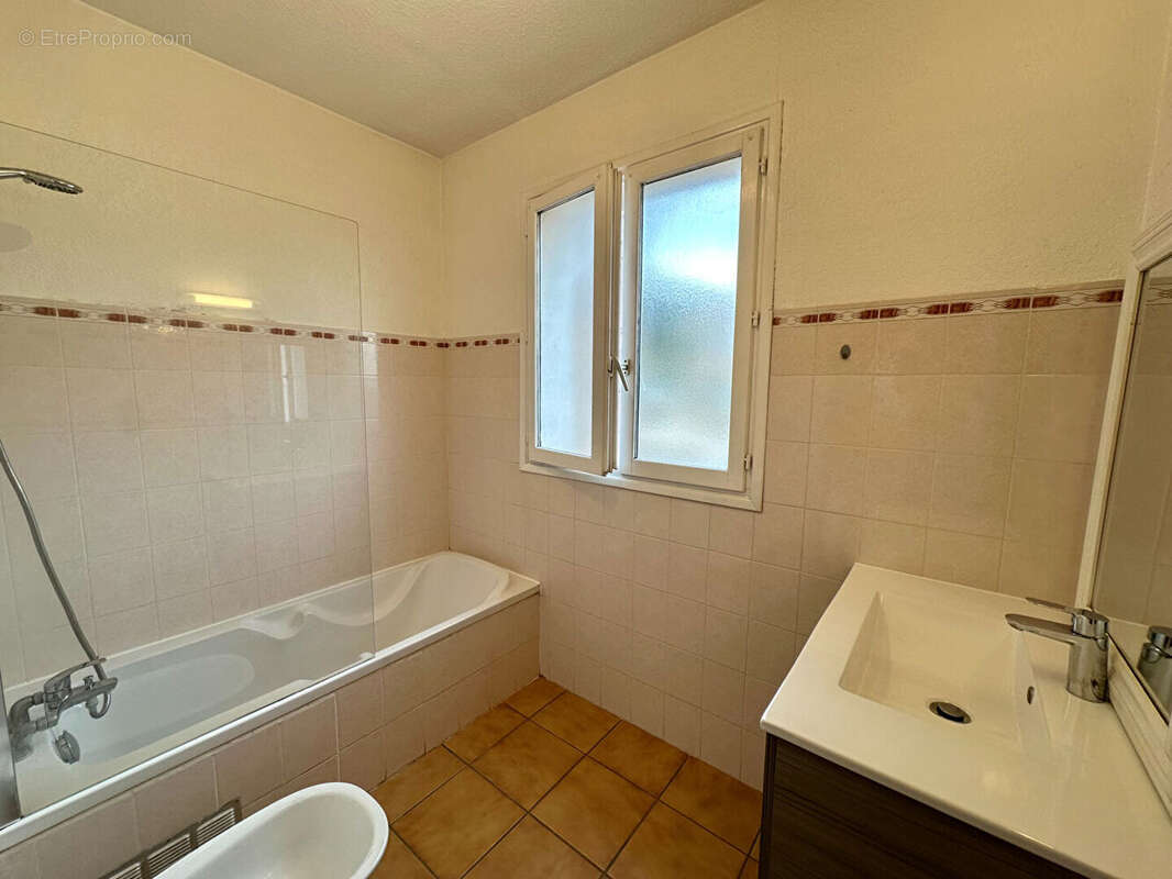 Appartement à LE LUC