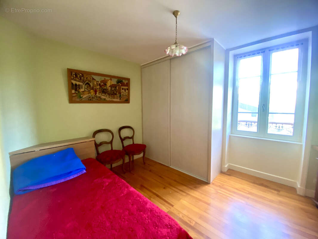 Maison avec dépendances sur un terrain de 2 180 m2   Fort potentiel - photo 11