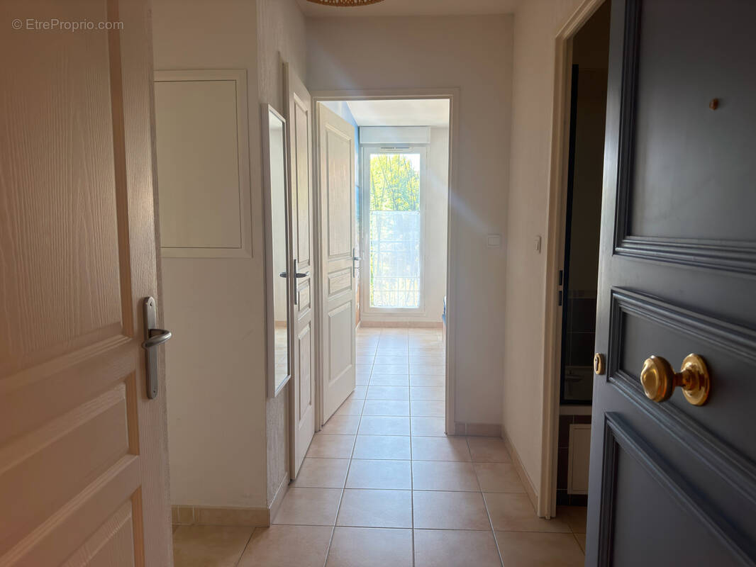 Appartement à SAINT-MAXIMIN-LA-SAINTE-BAUME