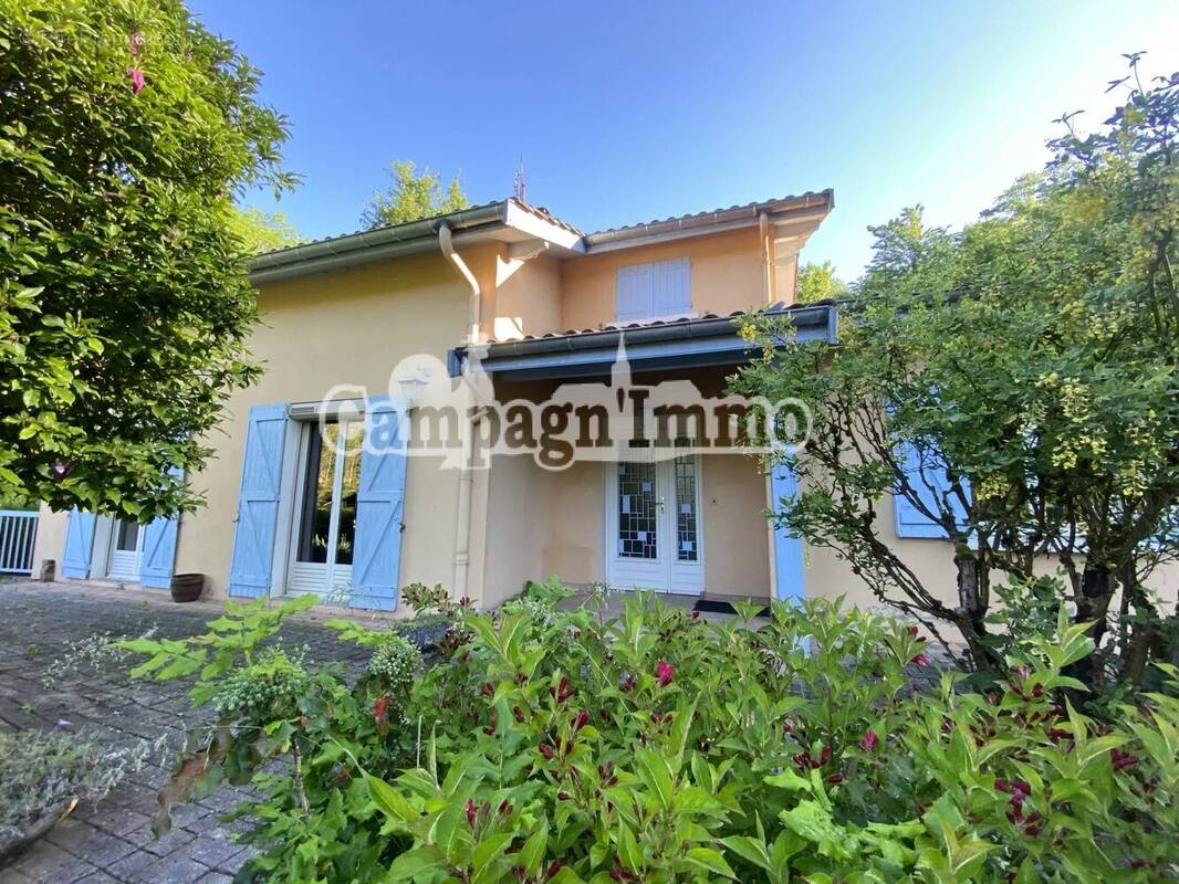 Maison à SAINT-CLEMENT-SUR-VALSONNE