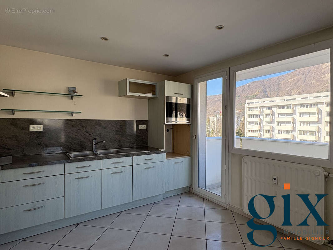 Appartement à MEYLAN