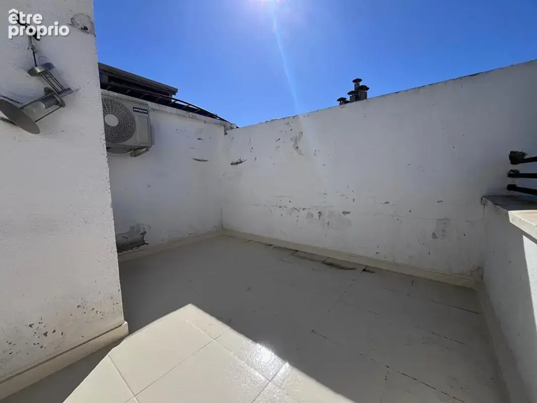 Charmant appartement de type loft au dernier étage d'une résidence de standing avec petite terrasse - photo 3
