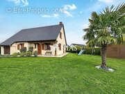 Maison à SAINT-OUEN-DE-THOUBERVILLE