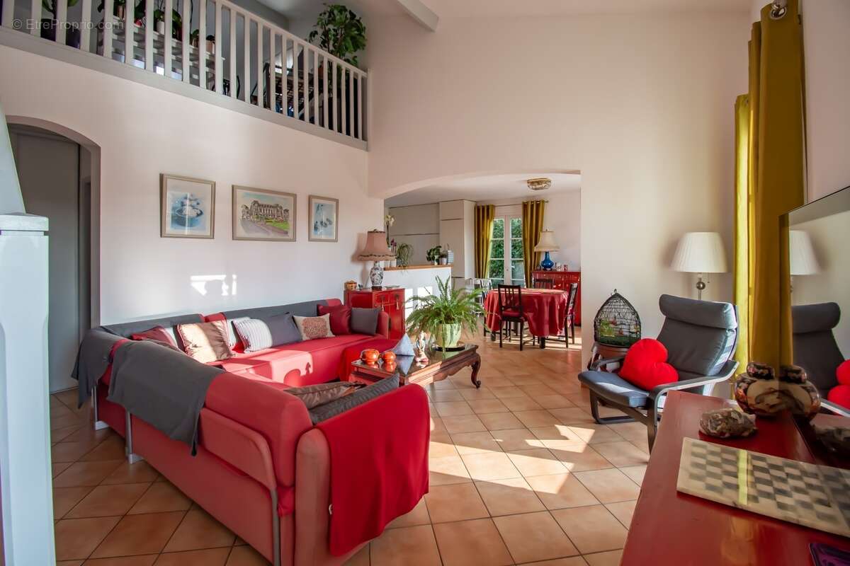 Breuillet – villa avec piscine et vue panoramique sur la campagne - photo 3