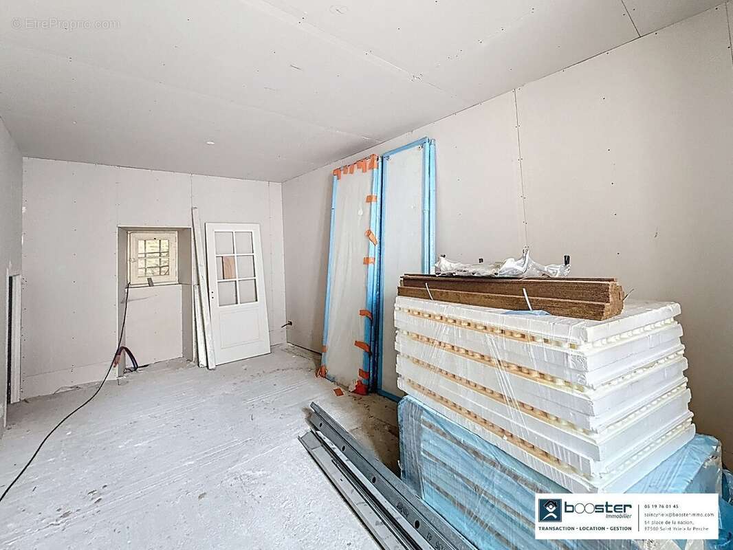 Maison à SAINT-YRIEIX-LA-PERCHE