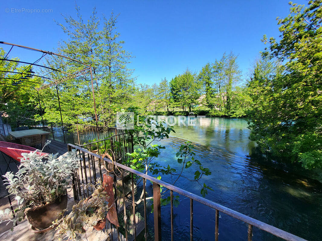 Maison à L'ISLE-SUR-LA-SORGUE