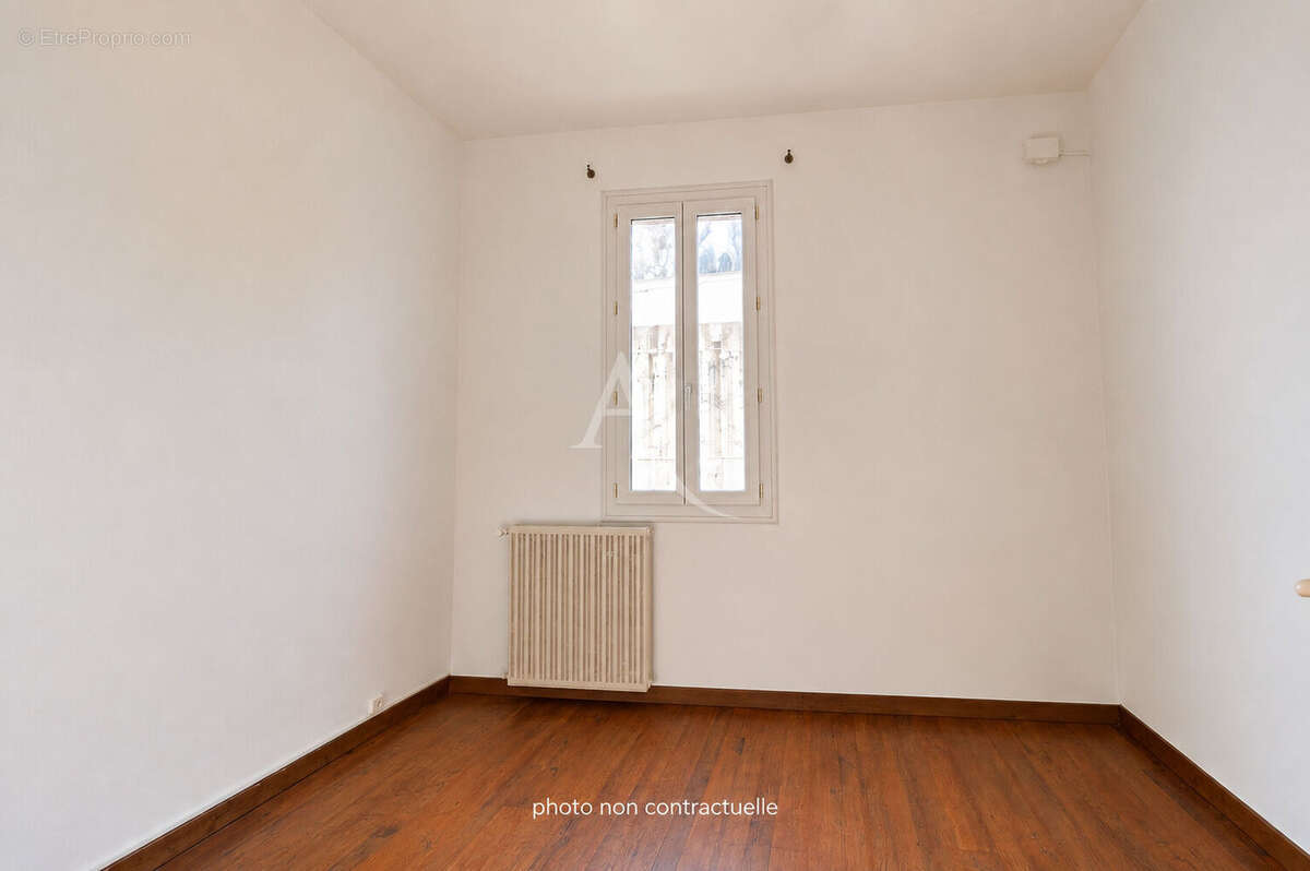 Appartement à MARSEILLE-5E