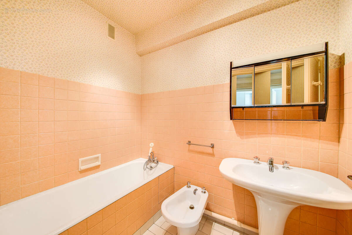 Appartement à PARIS-12E