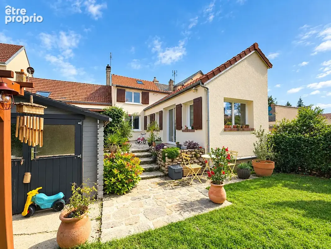 Maison de ville renovee  avec jardin  a maintenon proche toutes commodités - photo 1