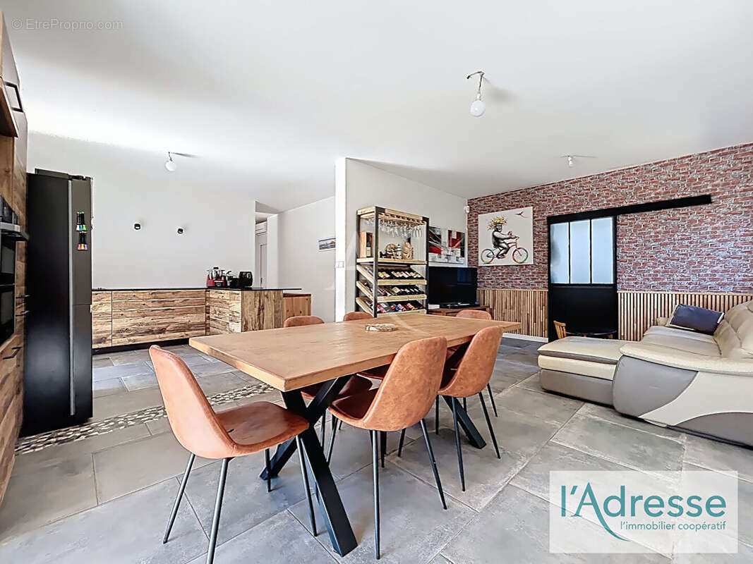 Maison à CASTELGINEST