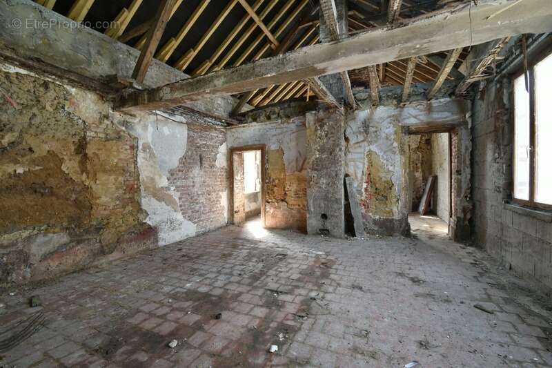 Maison à rénover entièrement avec beau potentiel – Le Sart - photo 3
