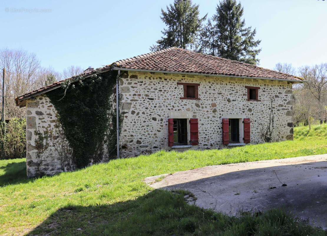 Commerce à PRESSIGNAC