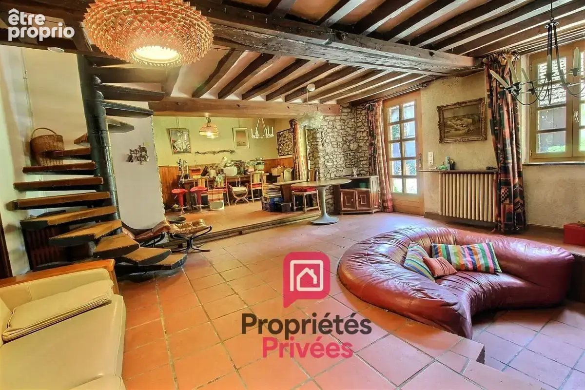 Authentique longere gatinaise de 170 m2 avec grange de 170 m2 aménagée, piscine interieure, dependances, terrain de plus d'1 hec - photo 5