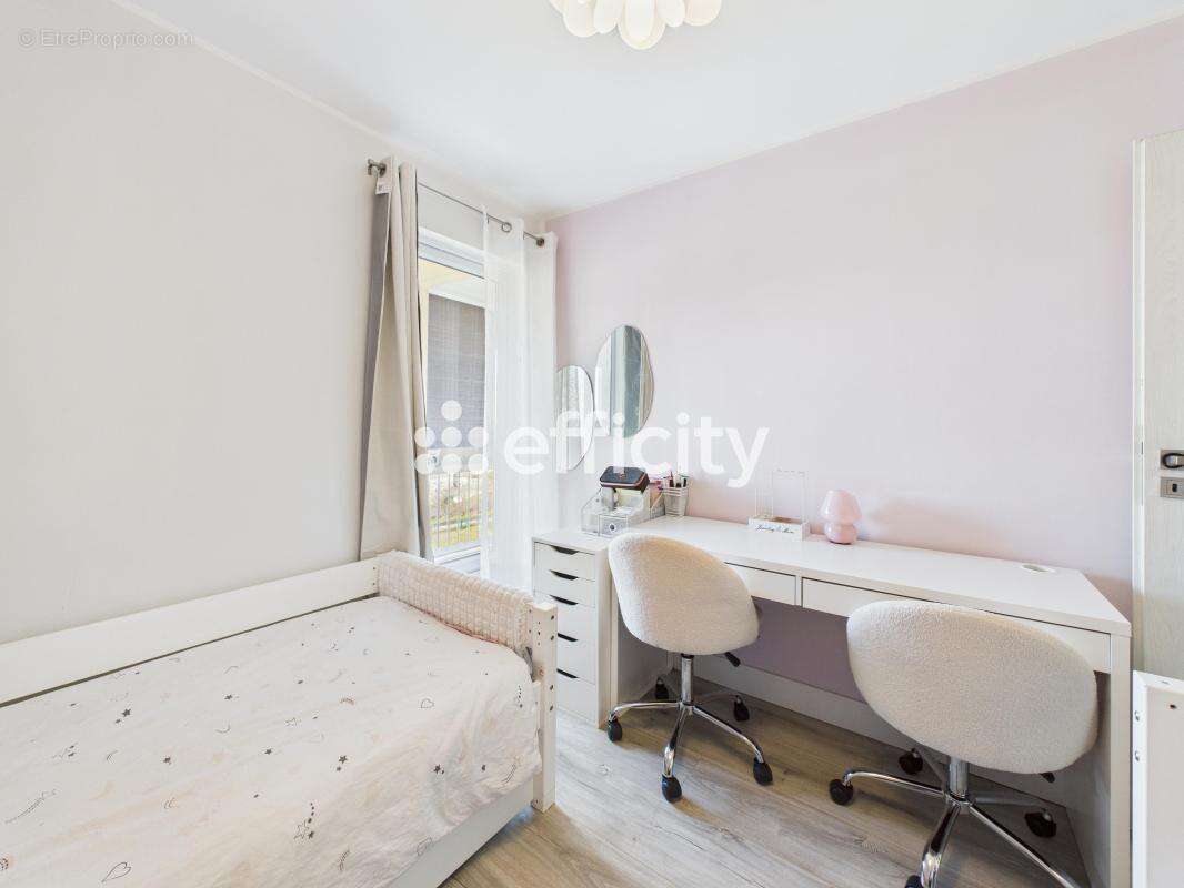 Appartement à RILLIEUX-LA-PAPE