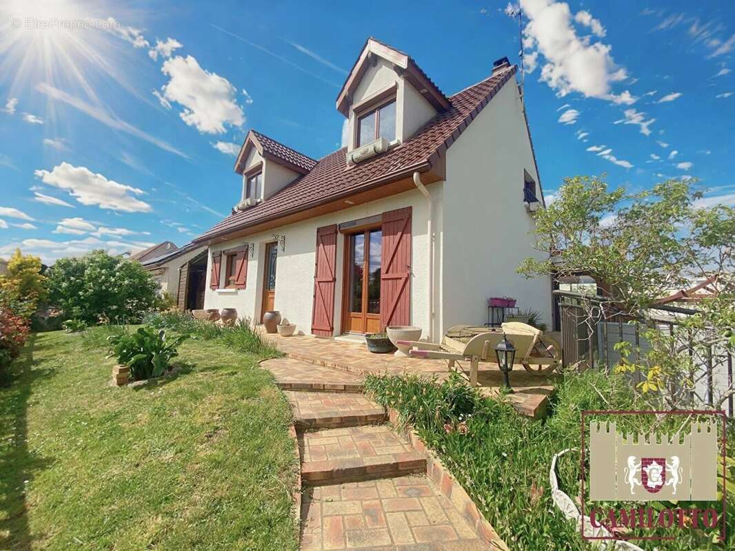 Maison à NOGENT-LE-ROI