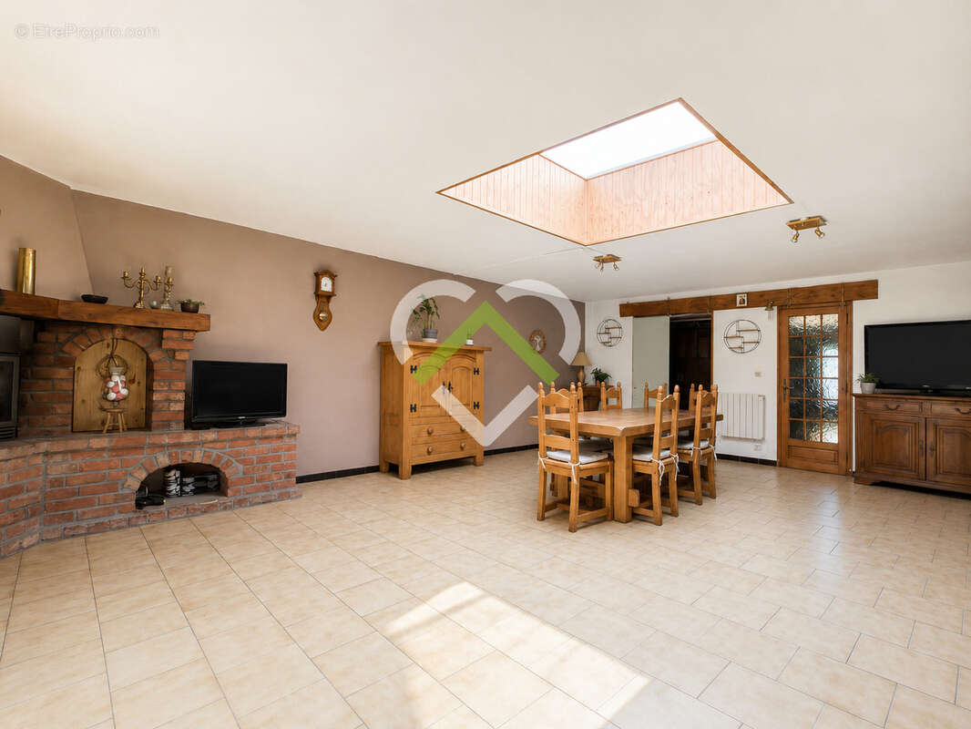 Wasquehal - Maison flamande à gros potentiel bâtie sur 430m2 de terrain - photo 2