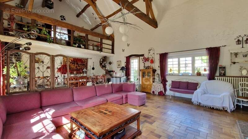 Dpt Essonne (91), à vendre proche de Méréville propriété 8 pièces avec maisonnette, jardin clos, cave et garage - photo 12